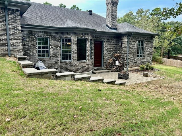 12 Live Oak Lane, Russellville, AR 72801