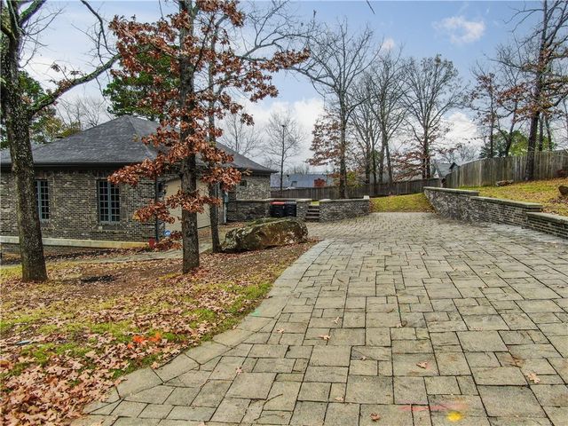 12 Live Oak Lane, Russellville, AR 72801