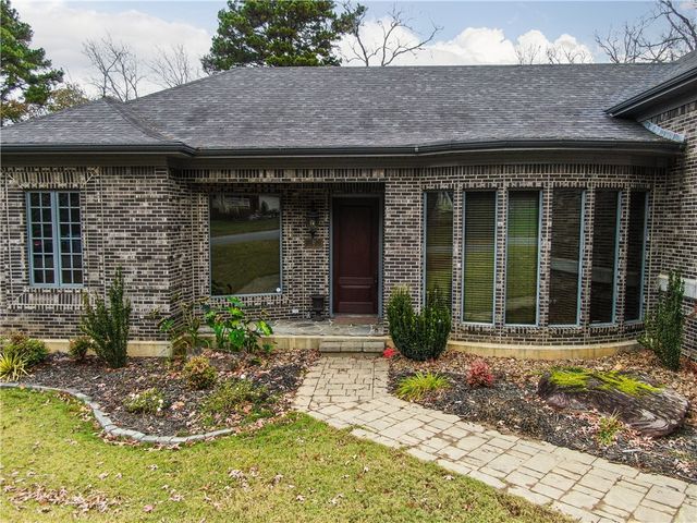 12 Live Oak Lane, Russellville, AR 72801