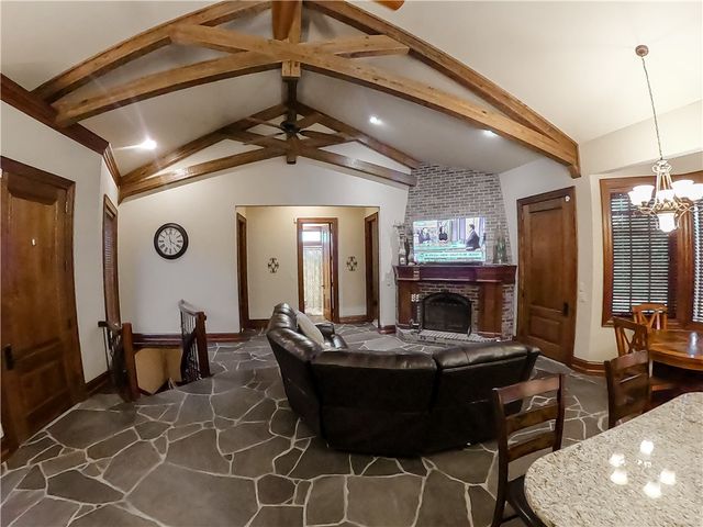 12 Live Oak Lane, Russellville, AR 72801