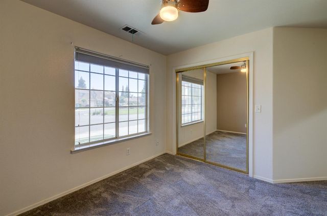 1955 Backowski Avenue, Clovis, CA 93611