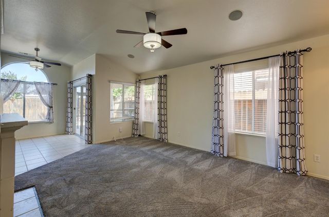 1955 Backowski Avenue, Clovis, CA 93611