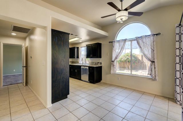 1955 Backowski Avenue, Clovis, CA 93611