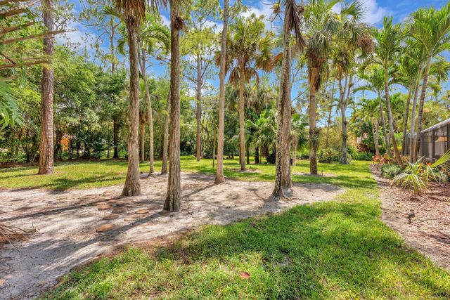 8140 NW 51st Pl, Coral Springs, FL 33067