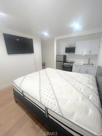 1444 15th Street 8, Santa Monica, CA 90404