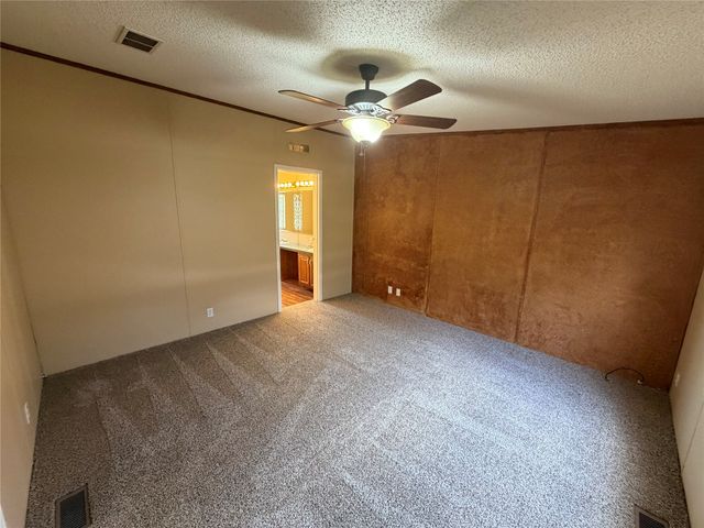 104 Hill Top Court, Springtown, TX 76082