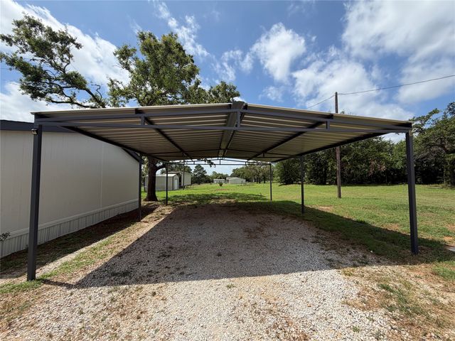 104 Hill Top Court, Springtown, TX 76082