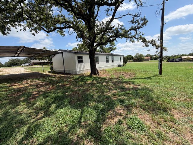 104 Hill Top Court, Springtown, TX 76082