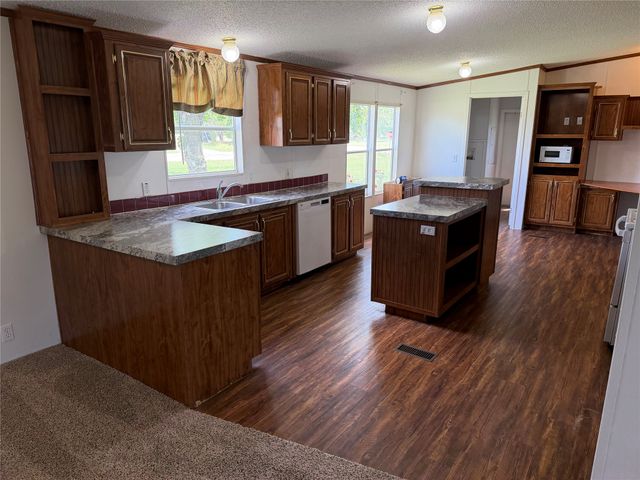 104 Hill Top Court, Springtown, TX 76082