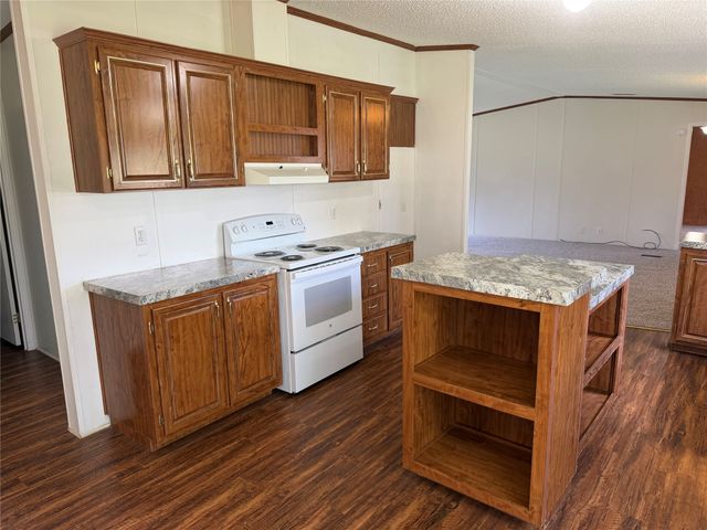 104 Hill Top Court, Springtown, TX 76082