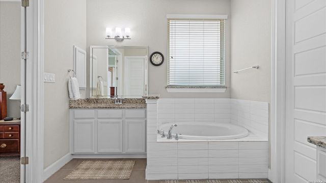 303 CANYON VIEW RUN, San Antonio, TX 78258