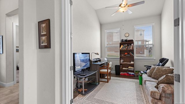 303 CANYON VIEW RUN, San Antonio, TX 78258