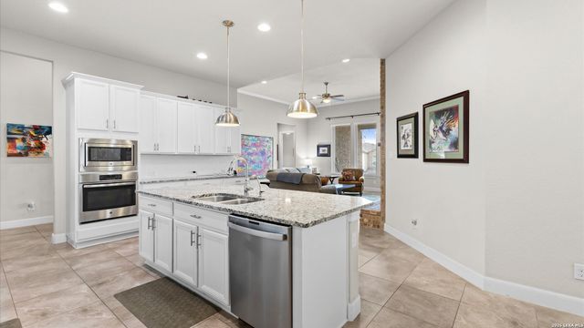 303 CANYON VIEW RUN, San Antonio, TX 78258