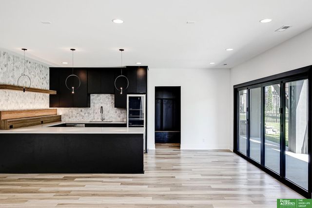 5815 N 208th Street, Elkhorn, NE 68022