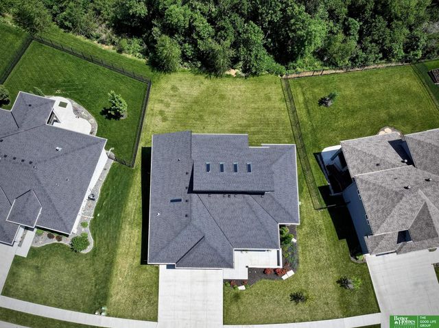 5815 N 208th Street, Elkhorn, NE 68022