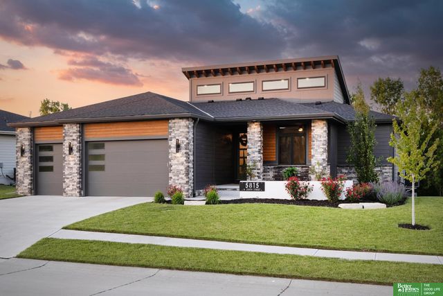 5815 N 208th Street, Elkhorn, NE 68022