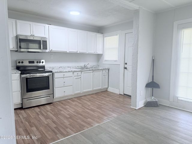 10728 OLD KINGS Road, Jacksonville, FL 32219