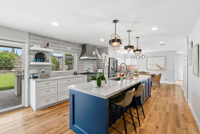 1504 Valleda Lane, Encinitas, CA 92024