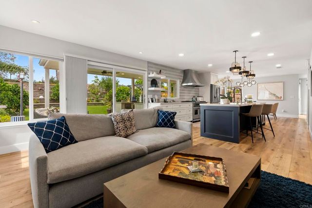 1504 Valleda Lane, Encinitas, CA 92024