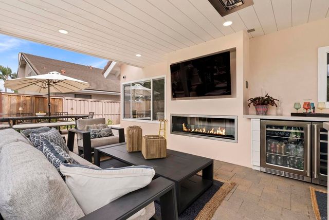 1504 Valleda Lane, Encinitas, CA 92024