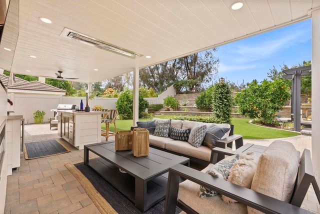 1504 Valleda Lane, Encinitas, CA 92024
