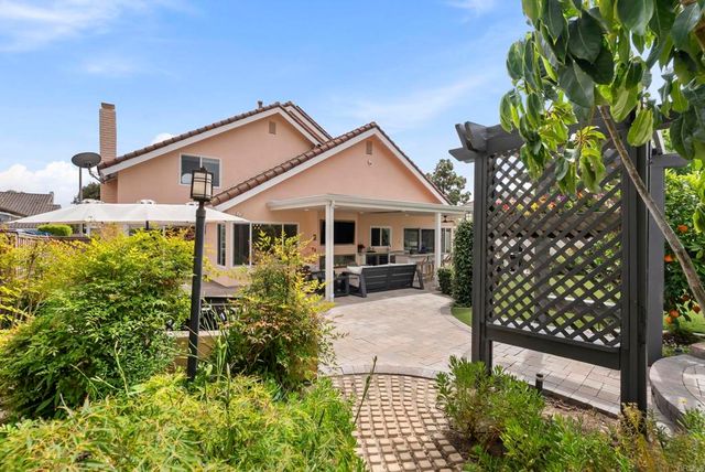 1504 Valleda Lane, Encinitas, CA 92024