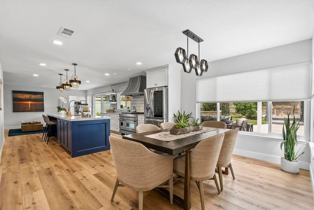 1504 Valleda Lane, Encinitas, CA 92024