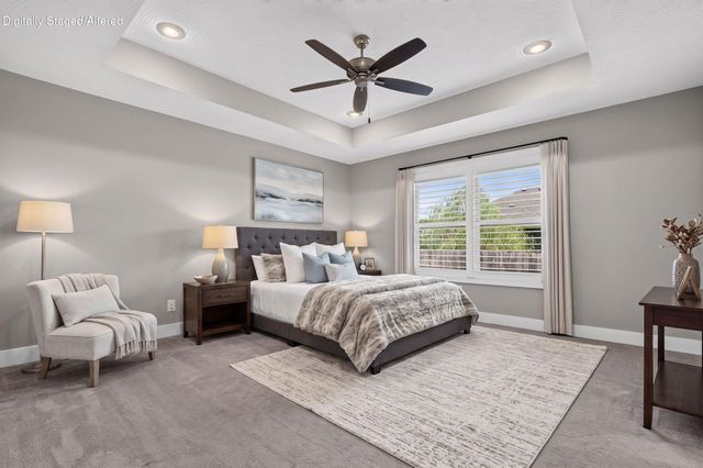 5746 E Park Place, Strafford, MO 65757