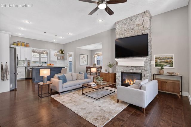5746 E Park Place, Strafford, MO 65757