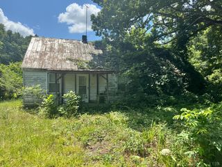 266 Tabor Road, Gladys, VA 24554