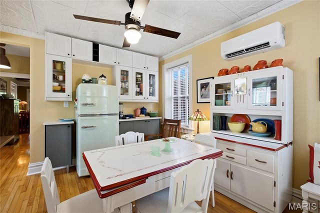 4515 Flora Avenue, St Louis, MO 63110