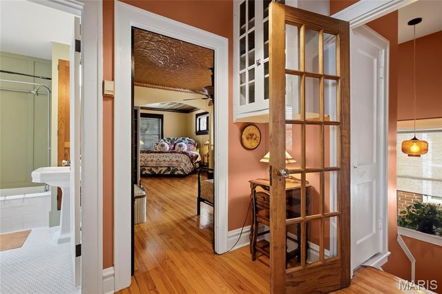 4515 Flora Avenue, St Louis, MO 63110