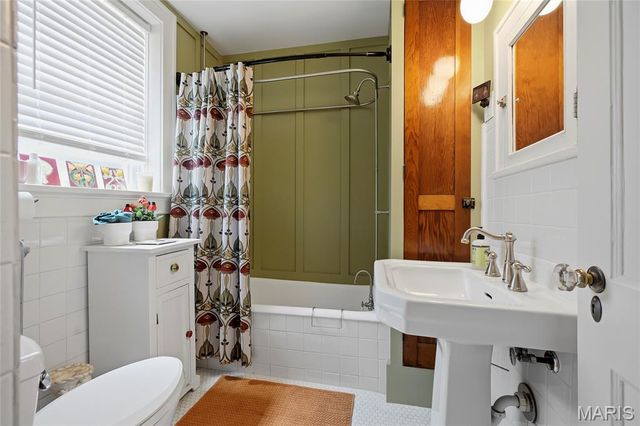 4515 Flora Avenue, St Louis, MO 63110