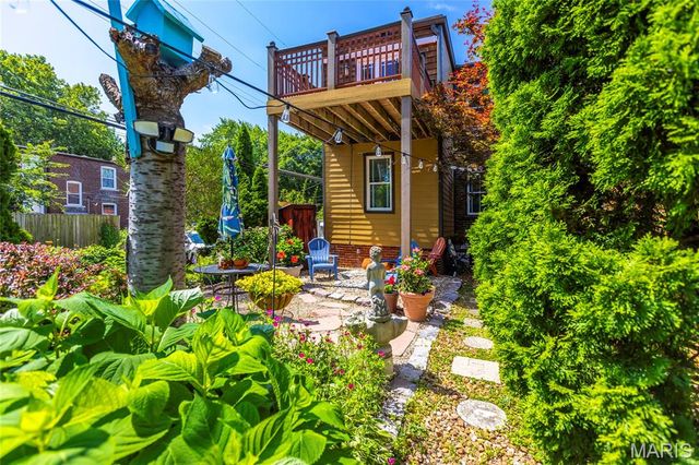 4515 Flora Avenue, St Louis, MO 63110