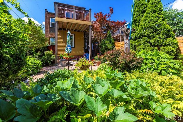 4515 Flora Avenue, St Louis, MO 63110