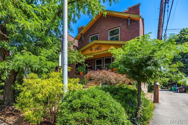 4515 Flora Avenue, St Louis, MO 63110