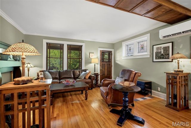 4515 Flora Avenue, St Louis, MO 63110
