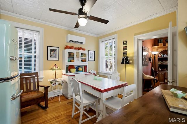 4515 Flora Avenue, St Louis, MO 63110