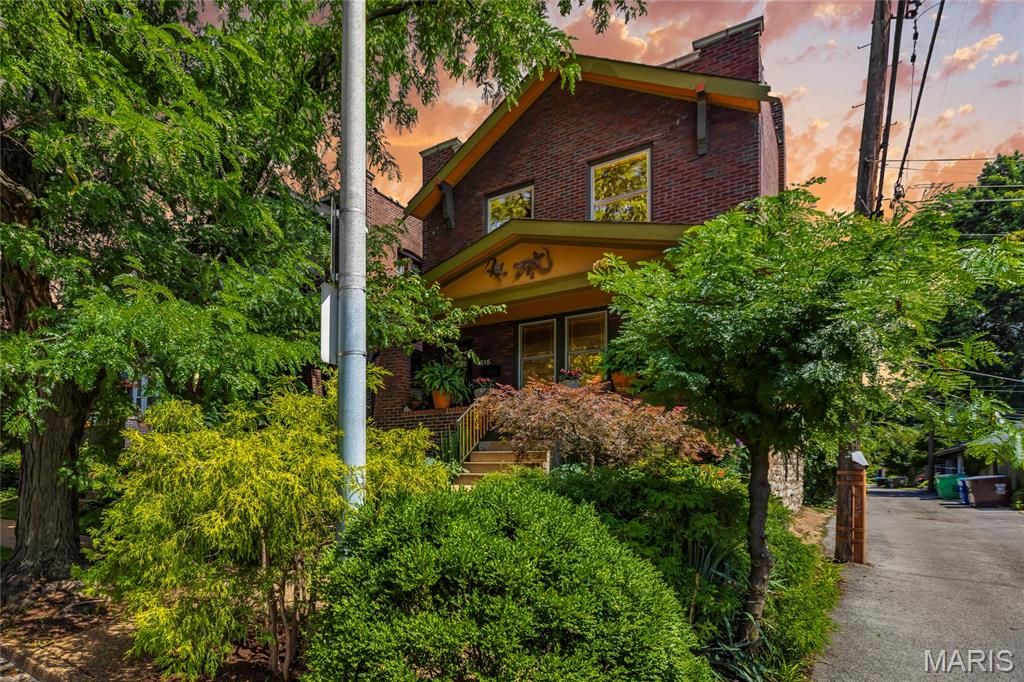 4515 Flora Avenue, St Louis, MO 63110