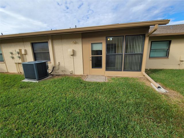 6550 TEAK COURT, Zephyrhills, FL 33542