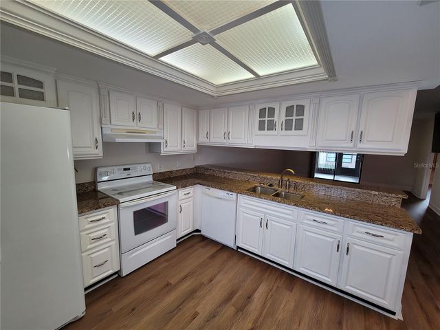 6550 TEAK COURT, Zephyrhills, FL 33542