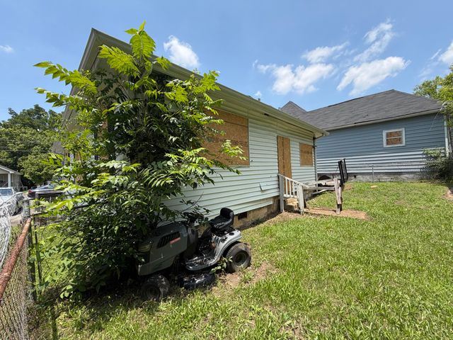 2918 N Chamberlain Avenue, Chattanooga, TN 37406