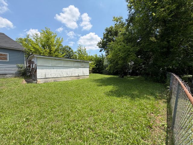 2918 N Chamberlain Avenue, Chattanooga, TN 37406
