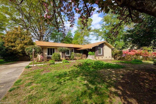 5205 Bennington Drive, Greensboro, NC 27410