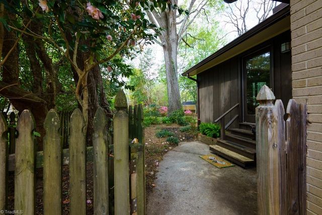 5205 Bennington Drive, Greensboro, NC 27410