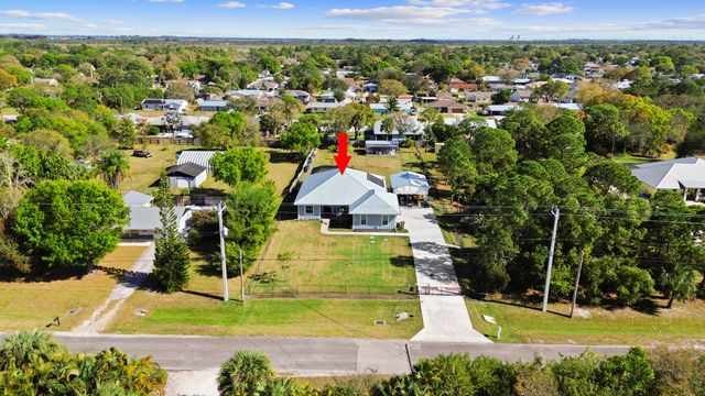 5458 Silver Oak Drive, Fort Pierce, FL 34982