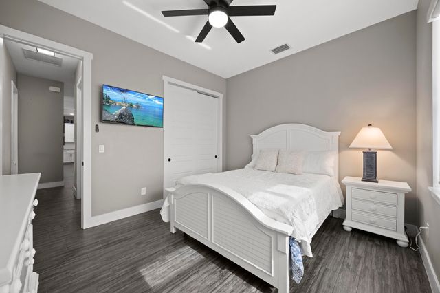 5458 Silver Oak Drive, Fort Pierce, FL 34982