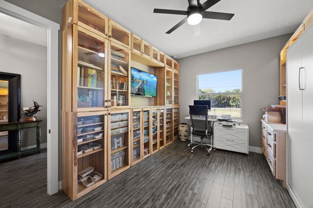 5458 Silver Oak Drive, Fort Pierce, FL 34982