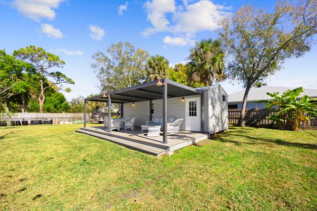 5458 Silver Oak Drive, Fort Pierce, FL 34982