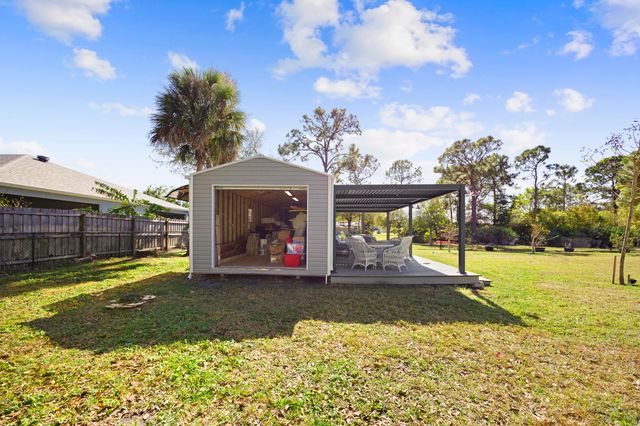 5458 Silver Oak Drive, Fort Pierce, FL 34982